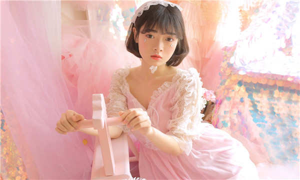 黄石供卵试管代怀生子多少钱？这一直是很多不孕不育家庭关注的话题。在中国，不孕不育的发生率越来越高，根据《中国不孕不育现状调研报告》显示，育龄夫妇的不孕不育率从20年前的3%增长至现在的12.5%-18.2%，患者人数高达6000万以上。在这样的背景下，许多家庭通过供卵试管来实现自己的生育梦想。那么，供卵试管代怀生子的费用到底是多少呢？